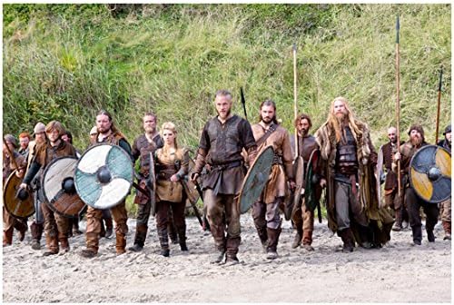Vikingek Travis Fimmel egy Ragnar Sétált Katheryn Winnick, mint Lagertha Mások pedig 8 x 10 Fotó